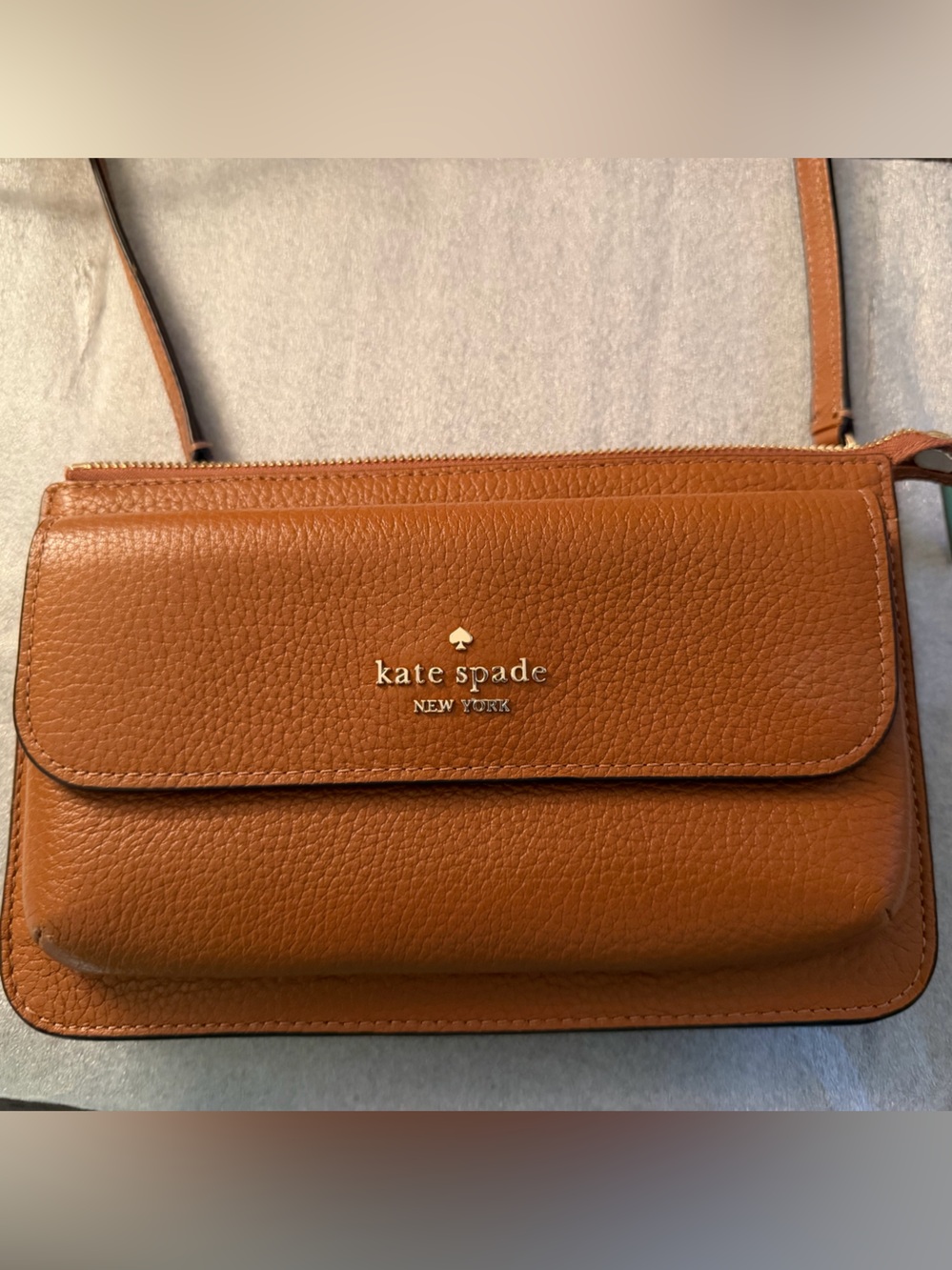 Kate Spade Slim Crossbody Bag in tan - excellent condition